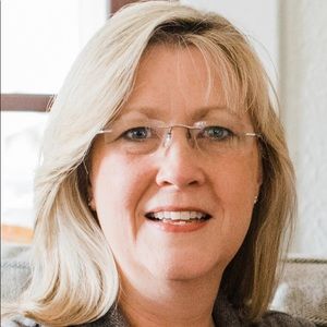 Meet your Posher, Gina